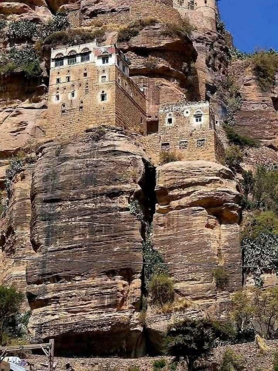 المحويت حصن القرانع دار العقاري مدينة الطويله  قبل ان يعرف المهندسين الهندسه وضع اليمنيين  بصماتهم بوضوح تام - اليمن_ارض_الحضارة